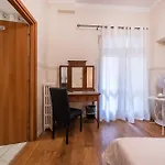 Al Teatro Konukevi Verona