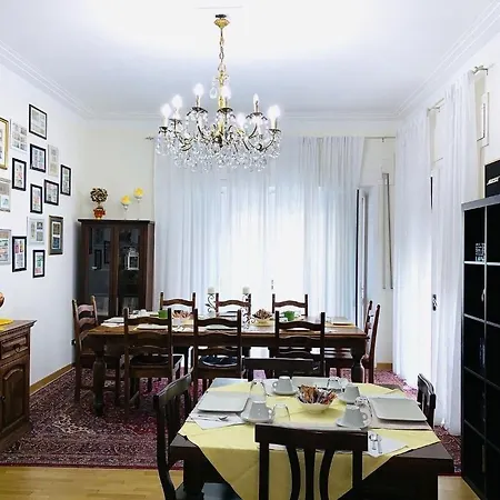 Al Teatro Πανσιόν Βερόνα