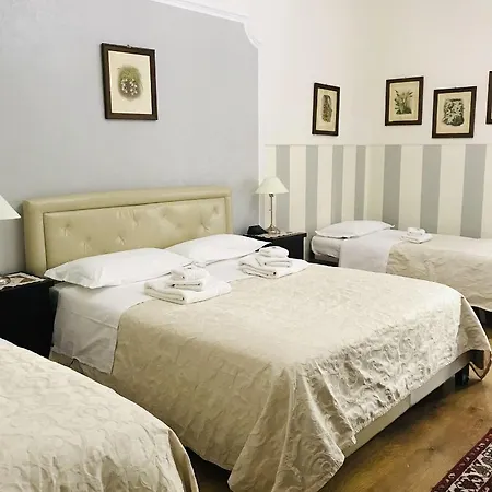 Al Teatro Πανσιόν Βερόνα