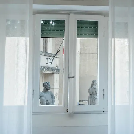Al Teatro Πανσιόν Βερόνα