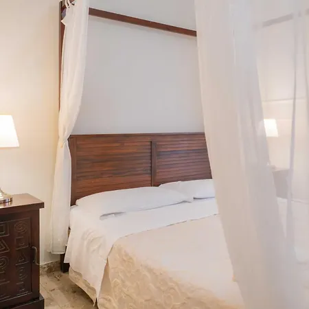 Al Teatro Guest house